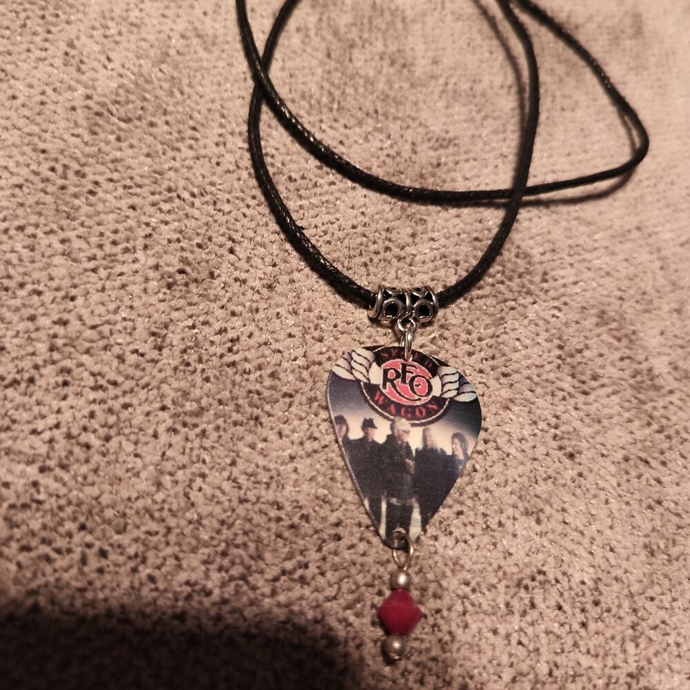 REO SPEEDWAGON GROUP GUITAR PICK NECKLACE - EARRINGS SET